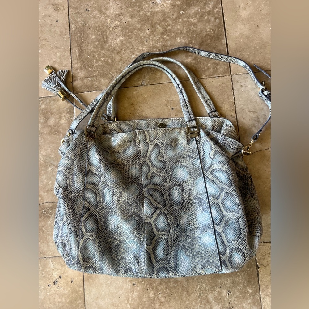 G.I.L.I. Snake-Embossed Gray & Black Hobo Bag - Picture 5 of 15